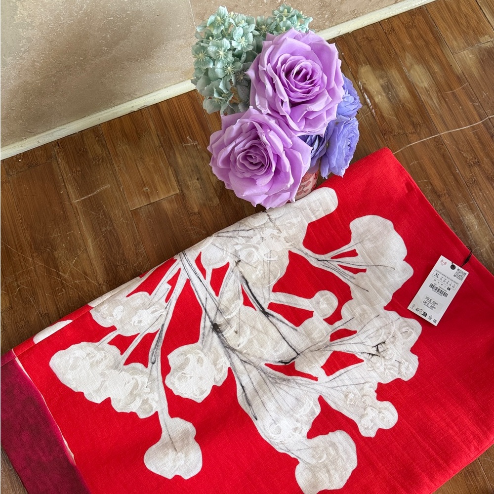 Zara Red Skirt with White Floral Print - Picture 6 of 6